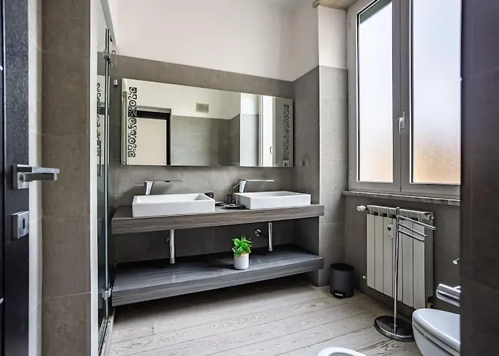 Charme & Luxe 2 Bedroom Center * Rom
